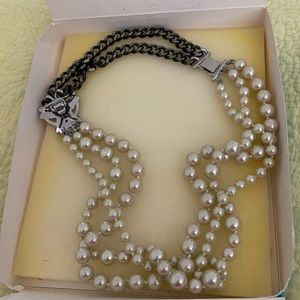 Stella & dot pearl 18” necklace with crystal hook